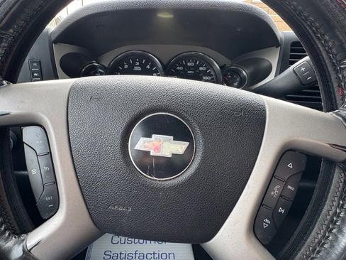 Used 2009 Chevrolet Silverado 2500 LT w/ Exterior Plus Package image 10