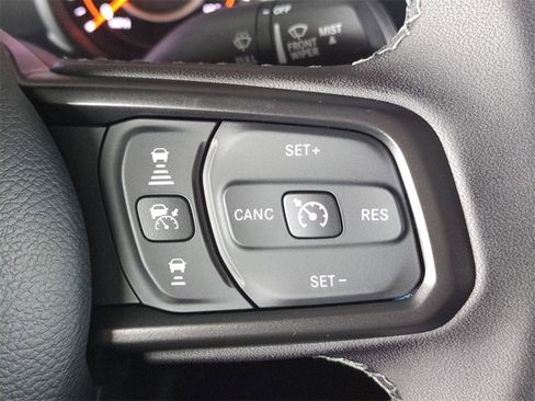 New 2025 Jeep Gladiator Sport image 24