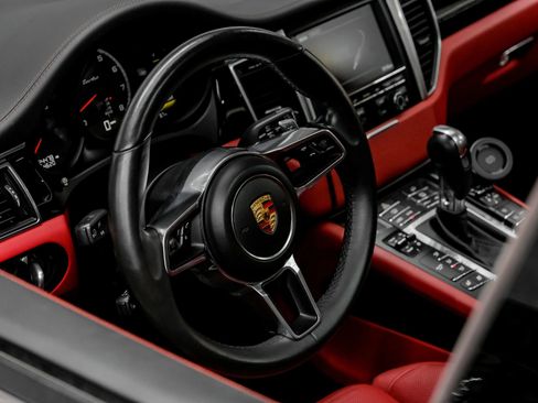 Used 2015 Porsche Macan Turbo AWD/4WD image 18