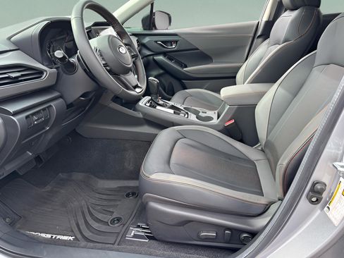 Used 2025 Subaru Crosstrek 2.5i Limited w/ Popular Package #3A image 9