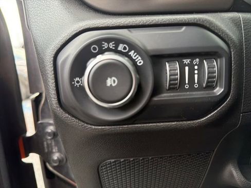 Used 2020 Jeep Wrangler Unlimited Sport AWD/4WD image 17