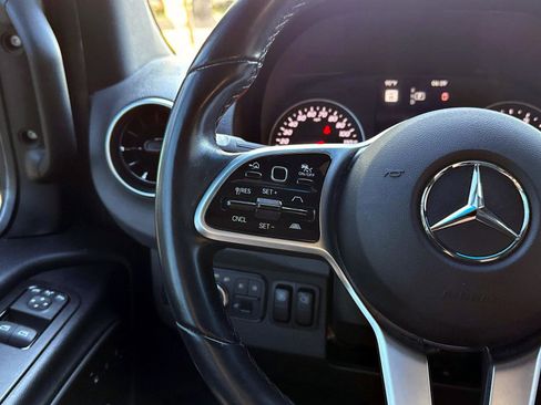 Used 2020 Mercedes-Benz Sprinter 2500 image 24