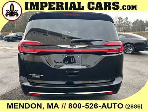 New 2026 Chrysler Pacifica Select FWD image 10