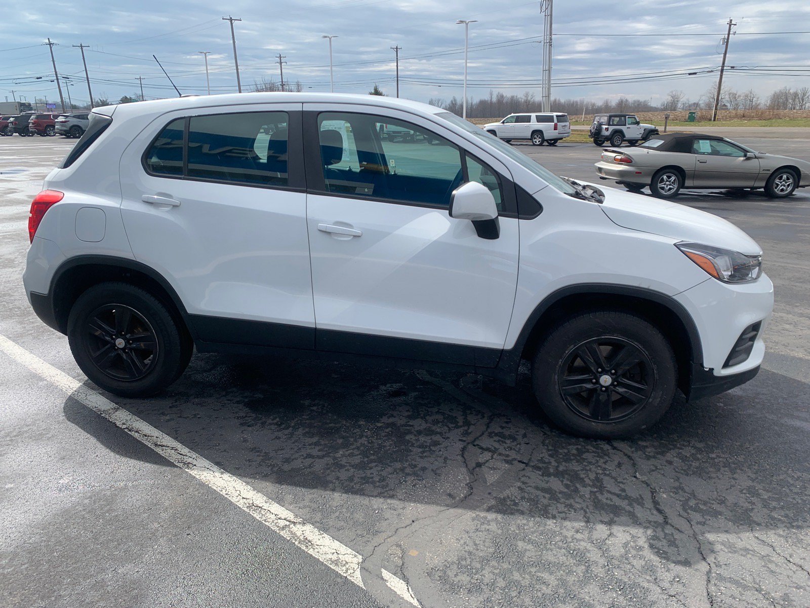 Used 2017 Chevrolet Trax LS AWD/4WD image 3