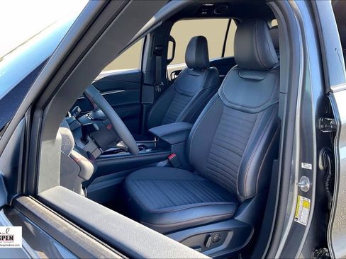 New 2026 Ford Explorer ST-Line w/ ST-Line Street Pack RWD image 24