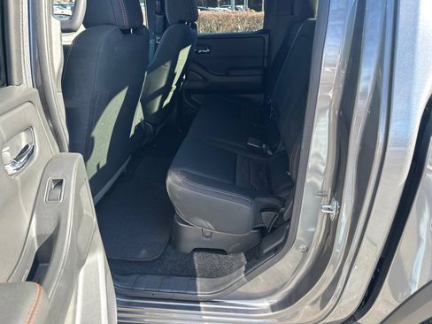 Used 2024 Nissan Frontier PRO-4X image 20