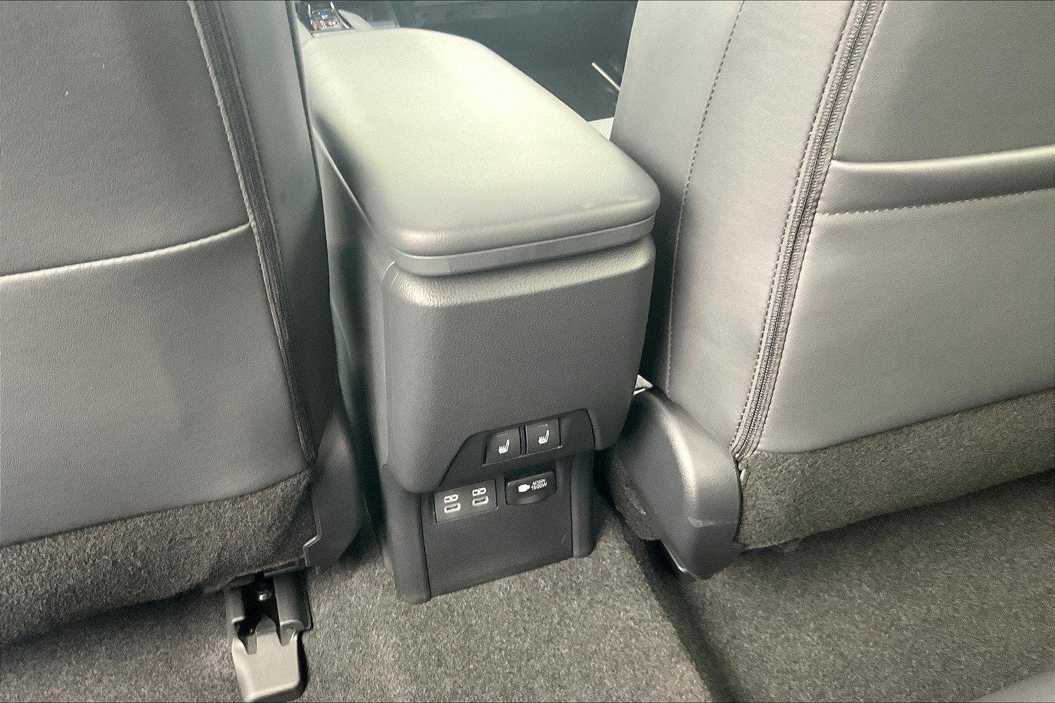 Used 2025 Toyota Prius Plug-In Hybrid w/ Limited Premium Package FWD image 35