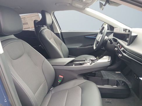 New 2025 Kia EV6 Light w/ Light LR Technology Package image 15