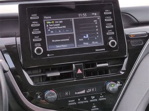 Used 2023 Toyota Camry SE image 28