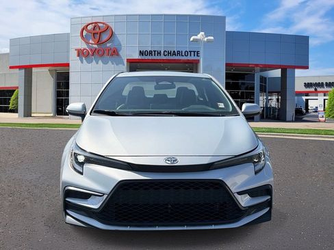 Used 2024 Toyota Corolla XSE FWD image 3