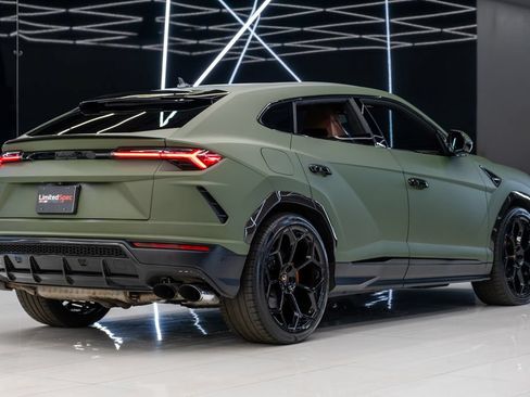 Used 2019 Lamborghini Urus AWD/4WD image 9