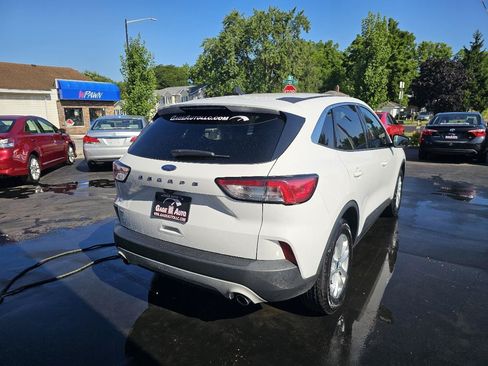 Used 2022 Ford Escape SE FWD image 11