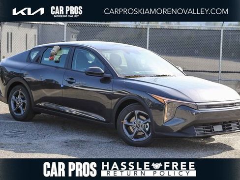 New 2026 Kia K4 LXS image 1