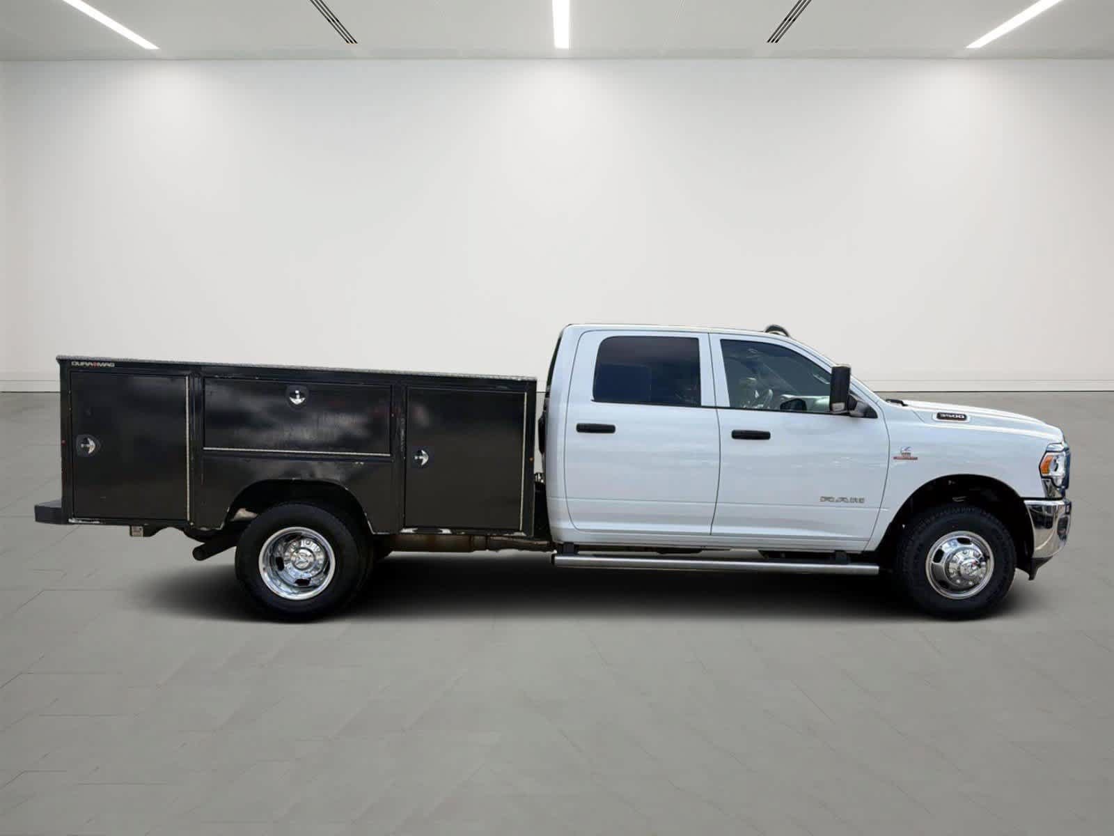 Used 2022 RAM 3500 Tradesman w/ Chrome Appearance Group AWD/4WD image 5