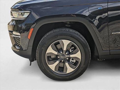 New 2024 Jeep Grand Cherokee Limited 4xe image 9