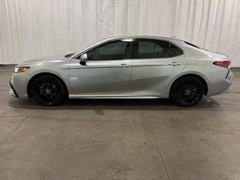 Certified 2022 Toyota Camry XSE w/ Navigation Upgrade Package image 7