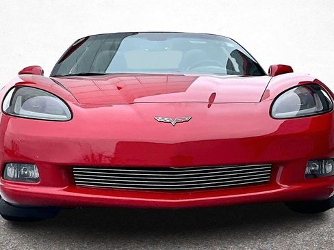 Used 2006 Chevrolet Corvette Coupe w/ Roof Package image 3