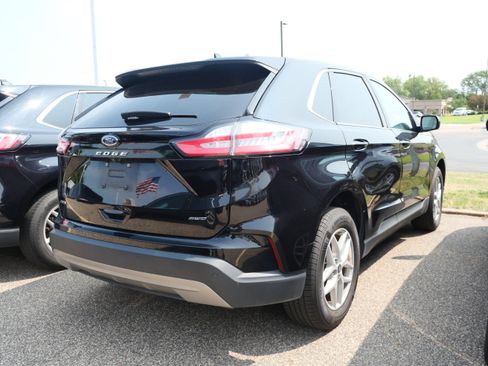 Used 2024 Ford Edge SEL AWD/4WD image 6