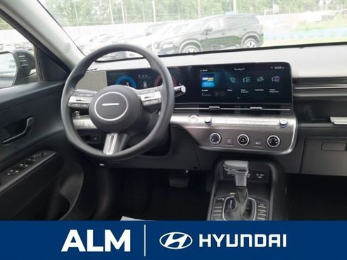 New 2026 Hyundai Venue SE image 17