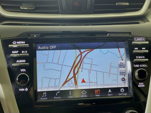 Used 2017 Nissan Murano SV image 11