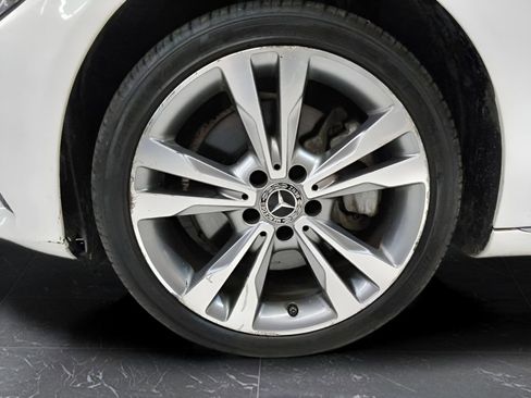 Used 2018 Mercedes-Benz C 300 4MATIC Sedan w/ Premium Package image 9