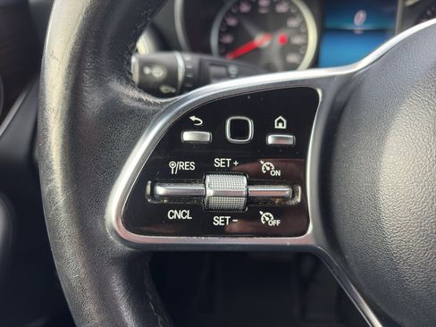 Used 2020 Mercedes-Benz GLC 300 4MATIC image 24