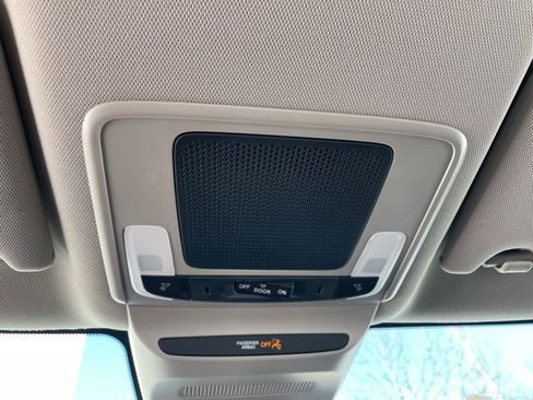 Certified 2025 Honda HR-V LX image 25