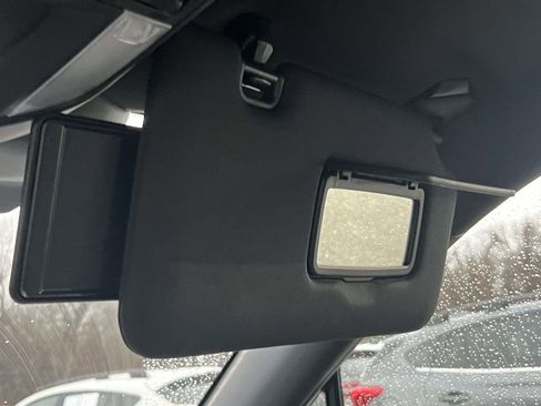 Certified 2025 Subaru Forester Base image 25