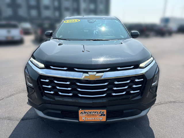 Used 2025 Chevrolet Equinox LT AWD/4WD image 8