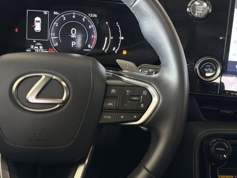 Certified 2025 Lexus NX 250 FWD w/ Accessory Package (Z1) image 17