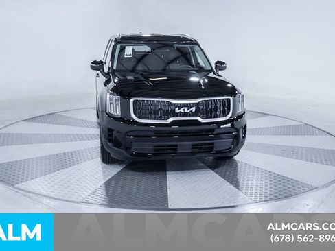 Used 2024 Kia Telluride EX w/ EX Captain's Chair Package AWD/4WD image 15