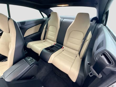 Used 2010 Mercedes-Benz E 550 Coupe image 20