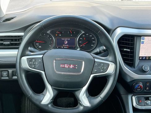Used 2023 GMC Acadia SLT FWD image 23