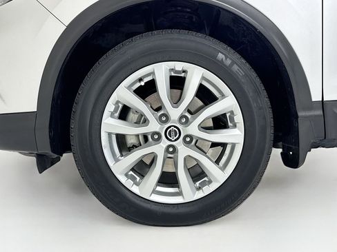 Used 2020 Nissan Rogue Sport SV w/ Technology Package image 30