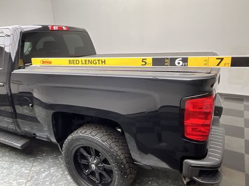 Used 2017 Chevrolet Silverado 1500 LT w/ Midnight Edition AWD/4WD image 29