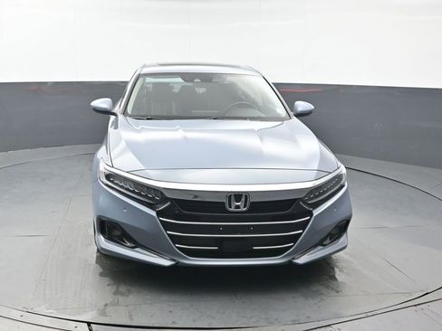 Used 2021 Honda Accord Touring image 9