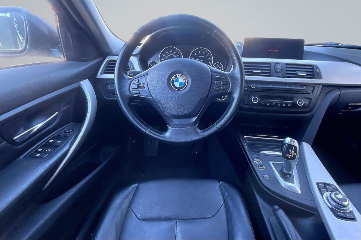 Used 2013 BMW 328i Sedan RWD image 5