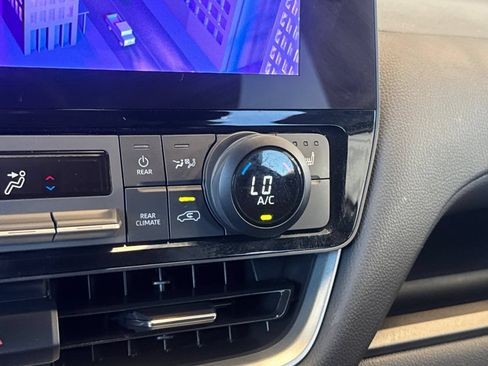 Used 2025 Toyota Grand Highlander FWD image 28