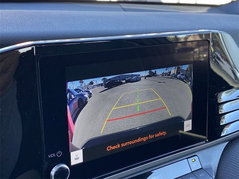 Certified 2025 Toyota Camry SE image 10