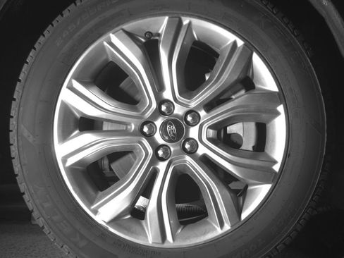 Used 2024 Ford Edge Titanium AWD/4WD image 29
