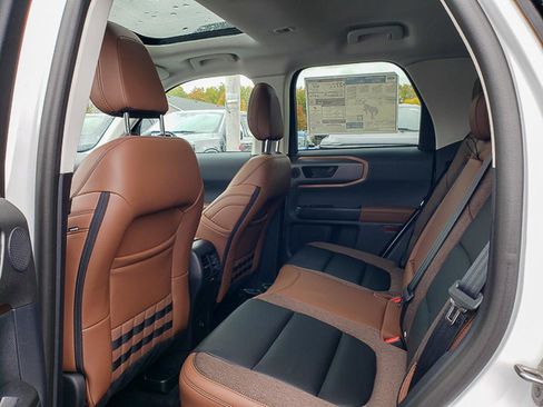 New 2025 Ford Bronco Sport Outer Banks image 11