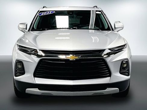 Used 2021 Chevrolet Blazer LT image 2