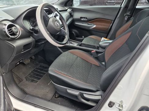 Used 2024 Nissan Kicks SR FWD image 5
