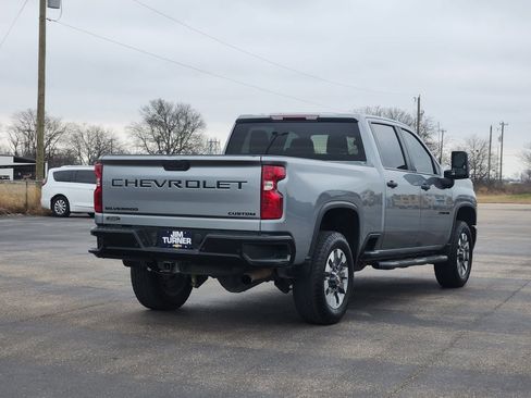 Used 2024 Chevrolet Silverado 2500 Custom w/ Custom Value Package image 5