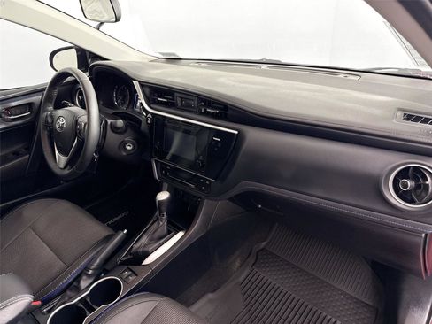 Used 2017 Toyota Corolla SE image 48