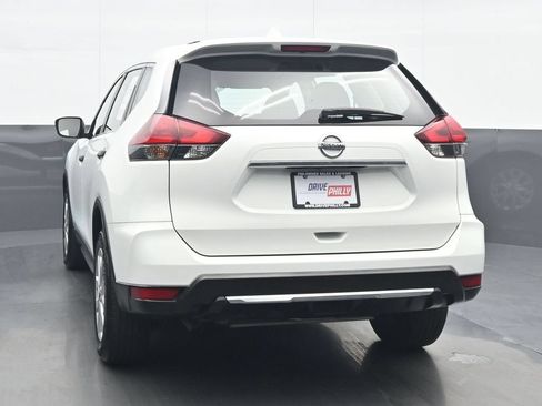 Used 2019 Nissan Rogue S AWD/4WD image 5