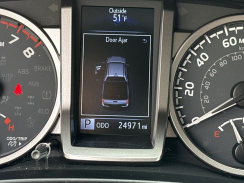 Used 2023 Toyota Tacoma SR5 w/ Technology Package image 22