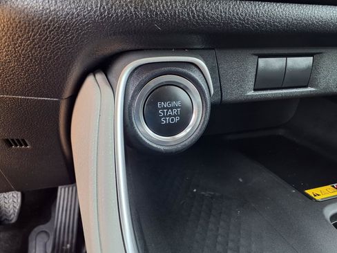 Used 2025 Toyota Grand Highlander FWD image 16