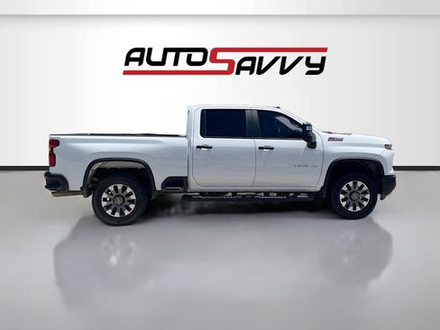 Used 2025 Chevrolet Silverado 2500 Custom w/ Custom Value Package AWD/4WD image 8