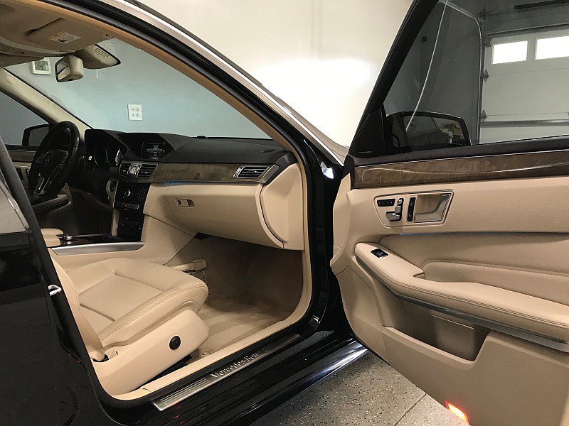 Used 2016 Mercedes-Benz E 350 4MATIC Wagon w/ Premium Package image 12